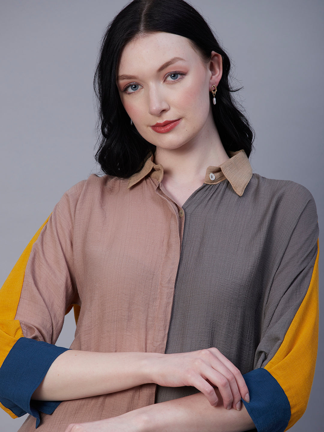 Solid Color bocked Asymmetric High-Low Hem Crinkle-Crepe Shirt With Pleated Palazzo - Brown