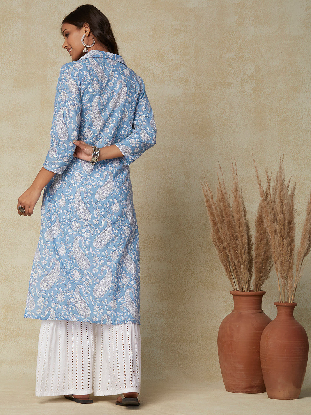 Ethnic Paisley Printed Straight Fit Kurta - Blue