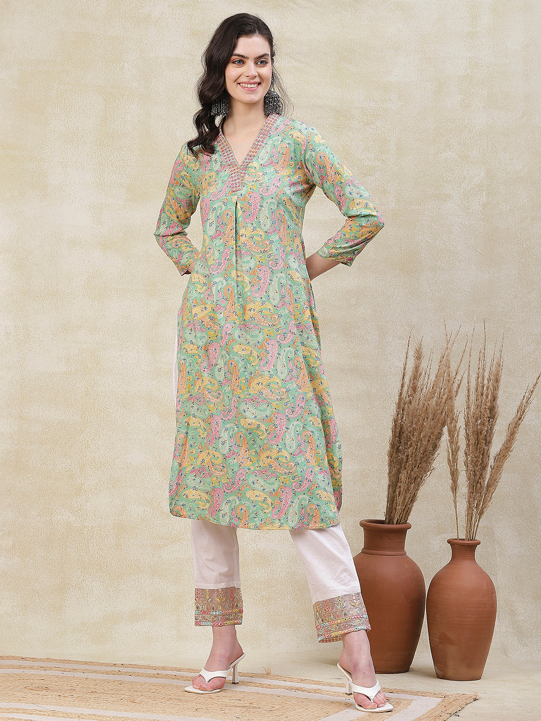 Floral & Paisley Printed Resham & Zari Embroidered Kurta - Multi