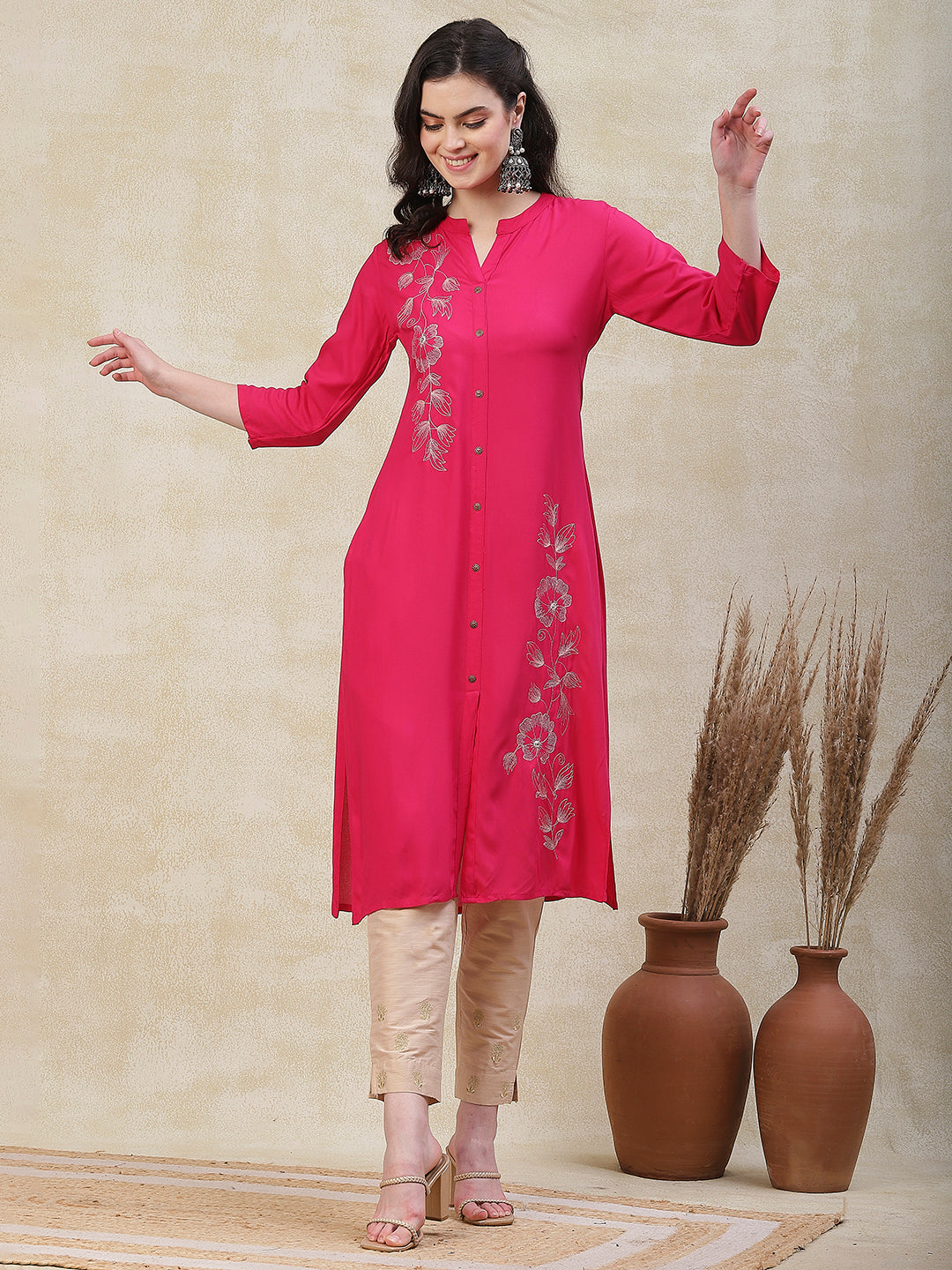Solid Resham & Mirror Embroidered Kurta - Pink