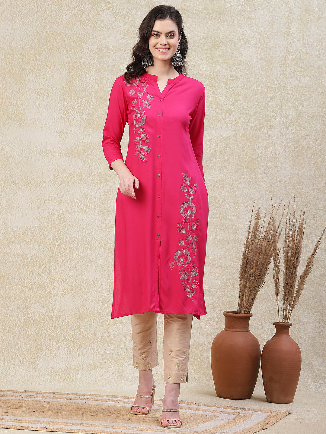 Solid Resham & Mirror Embroidered Kurta - Pink