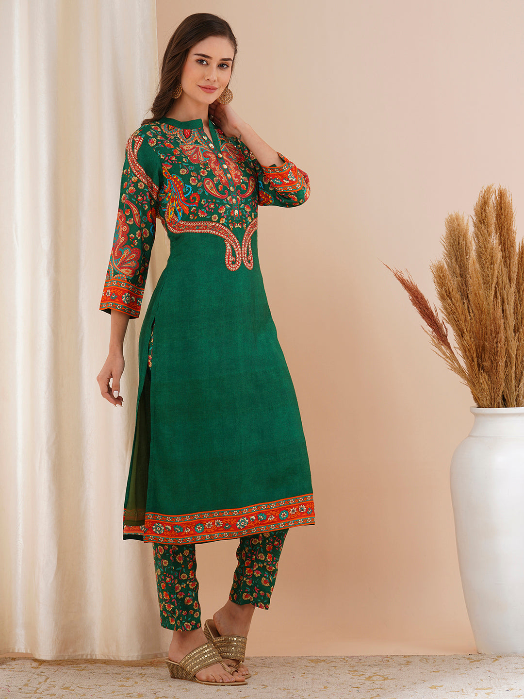 Ethnic Floral Printed & Embroidered Straight Fit Kurta with Pant - Green