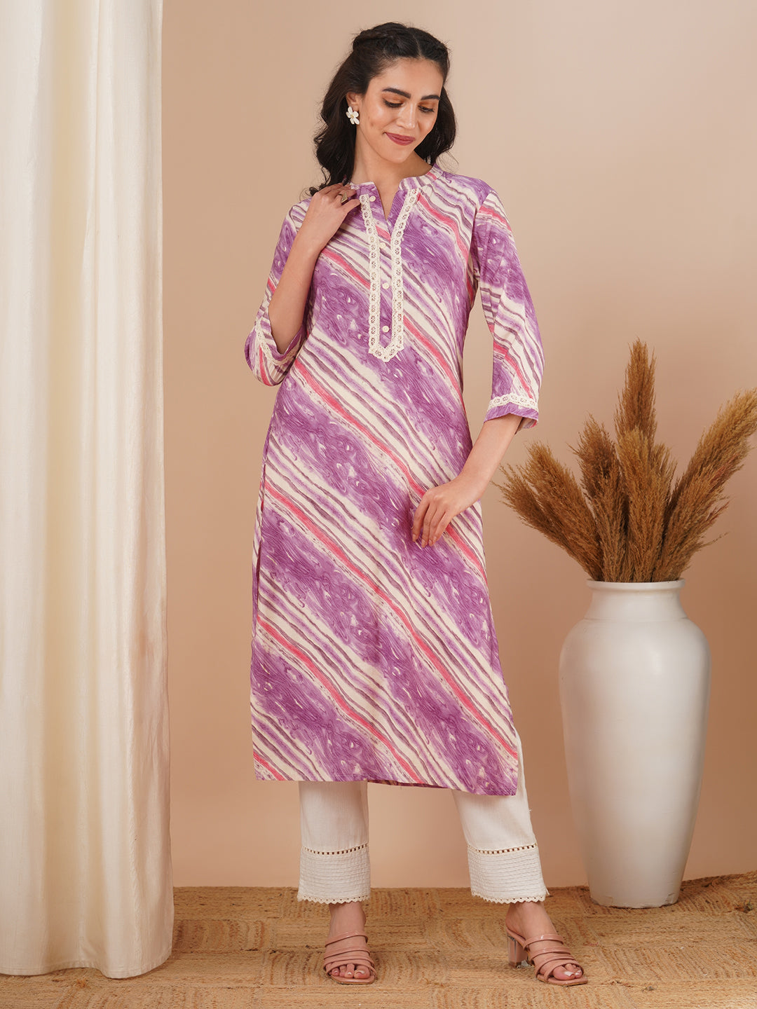 Ethnic Stripes Printed Straight Fit Kurta - Purple