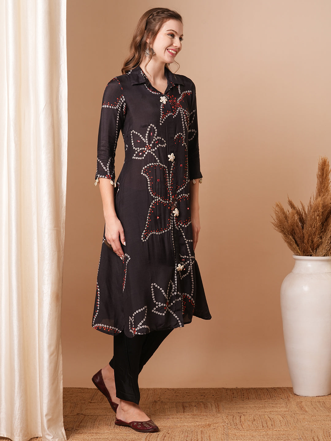 Ethnic Bandhani Printed & Embroidered Straight Fit Kurta with Pant - Black