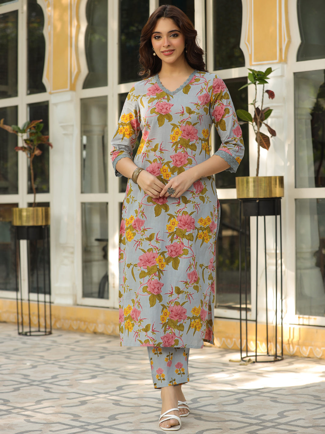Floral Printed Straight Fit Kurta with Pant - Blue