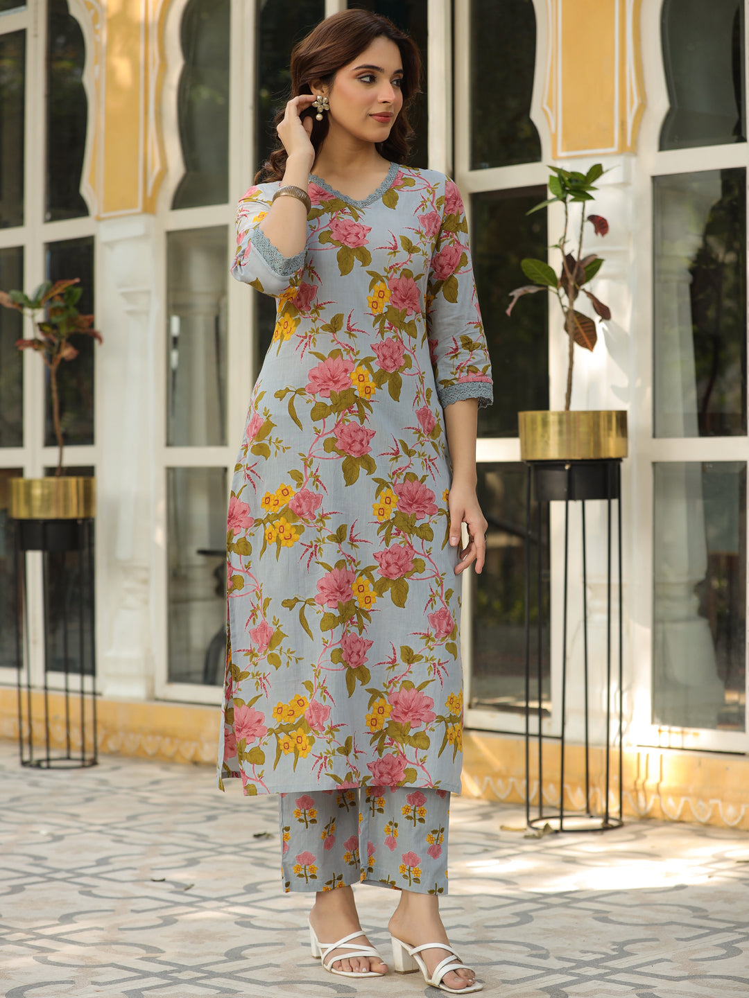 Floral Printed Straight Fit Kurta with Pant - Blue