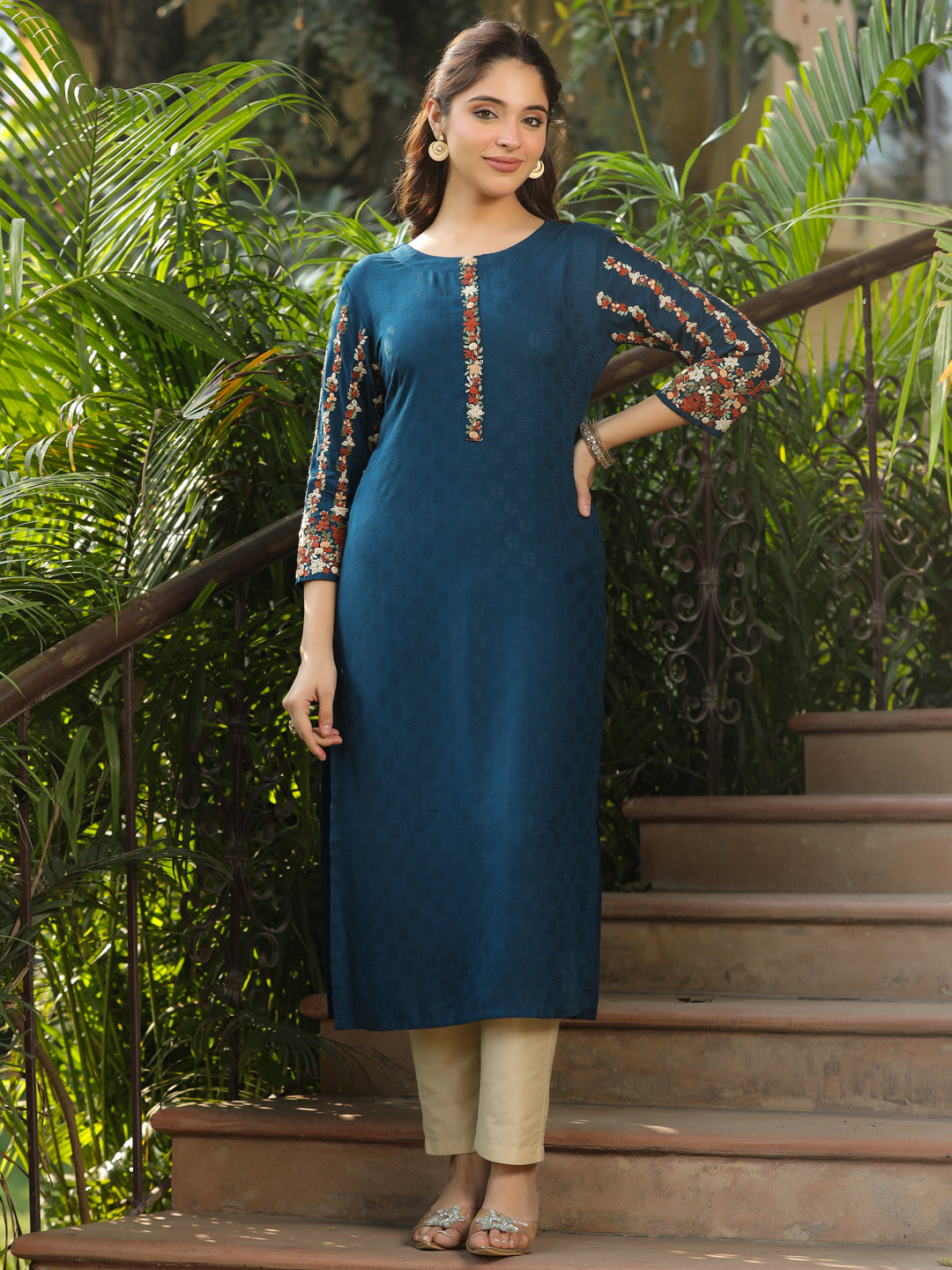 Woven dobby Design Resham & Sequins Floral Embroidered Kurta - Blue