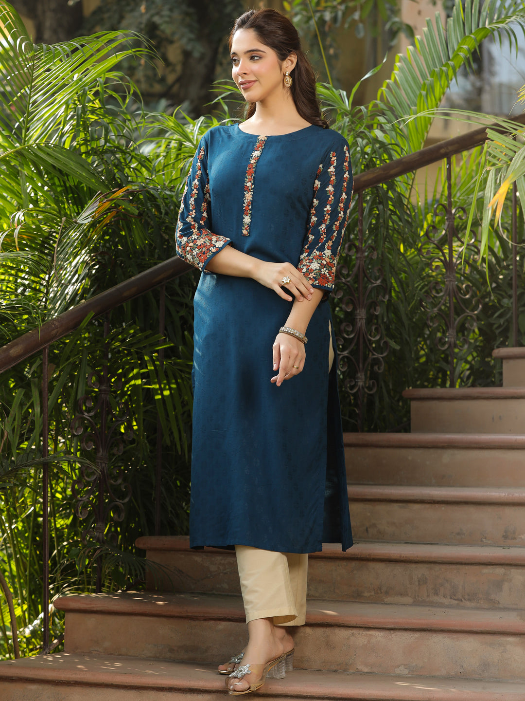 Woven dobby Design Resham & Sequins Floral Embroidered Kurta - Blue