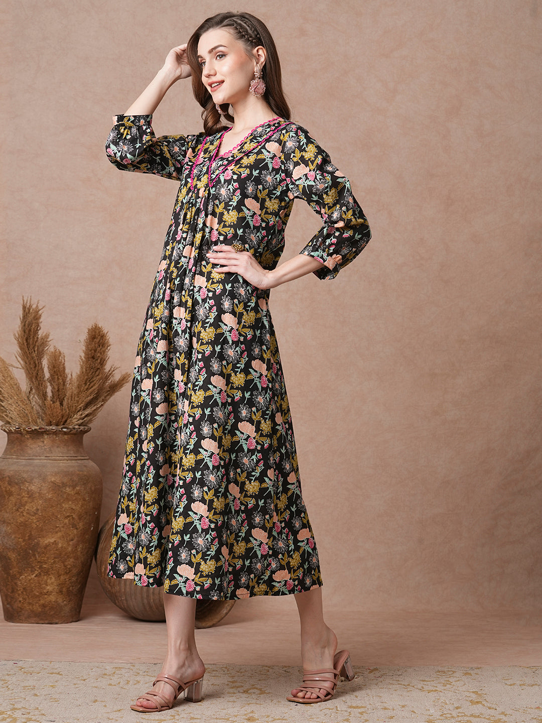 Ethnic Floral Printed A-Line Pleated Maxi Dress - Black