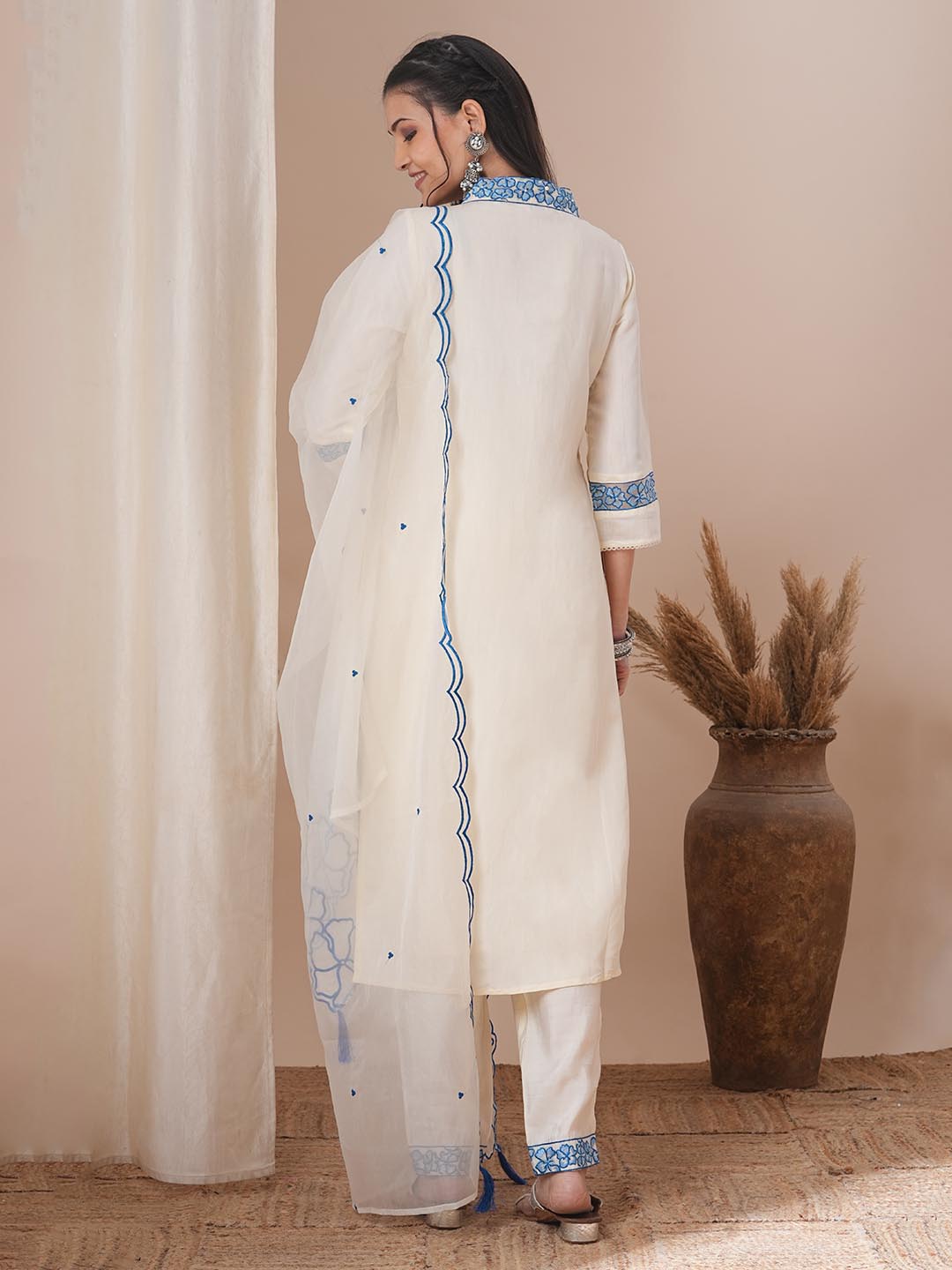 Solid Floral Embroidered Straight Fit Kurta with Pant & Dupatta - Off White