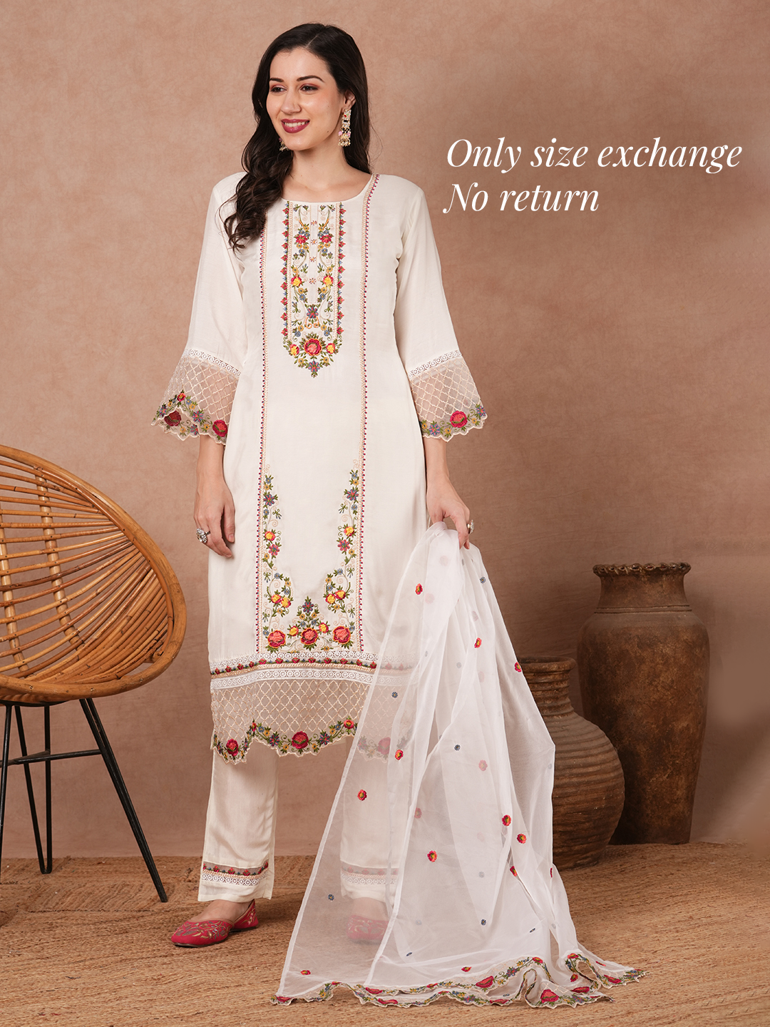 Solid Floral Embroidered Straight Fit Kurta with Pant and Dupatta - White