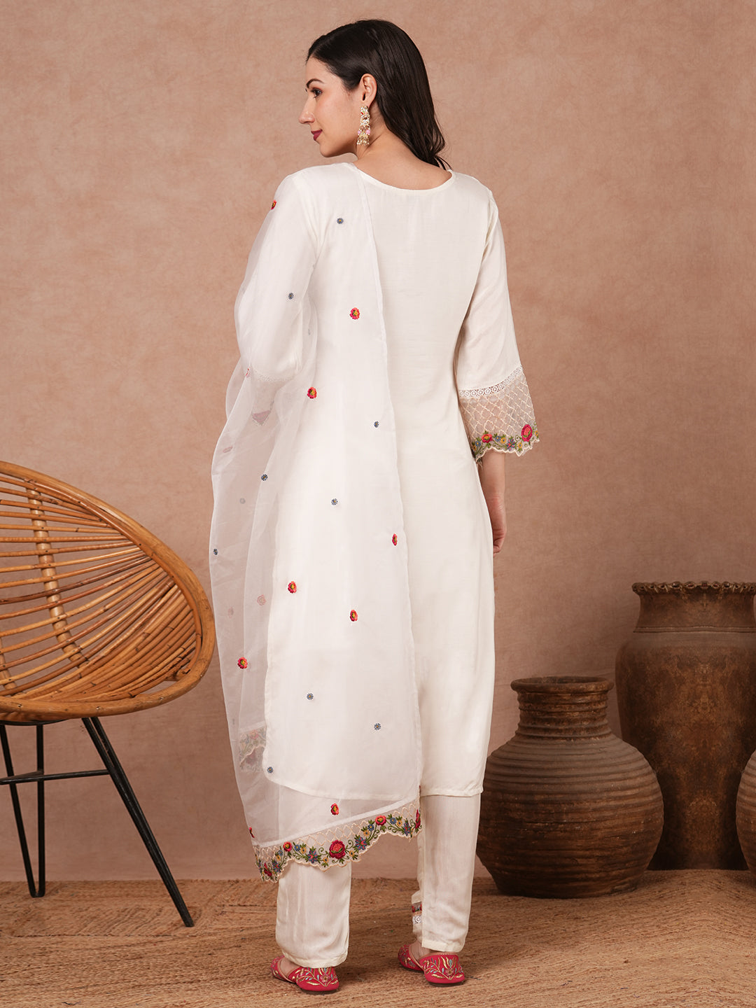 Solid Floral Embroidered Straight Fit Kurta with Pant and Dupatta - White