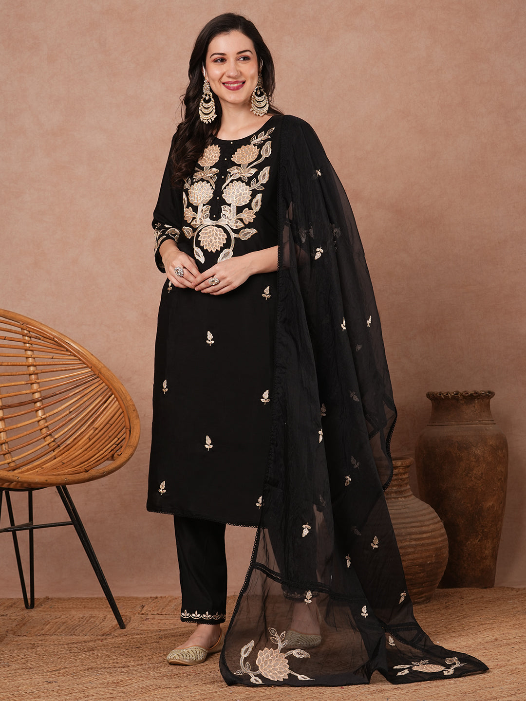 Solid Floral Embroidered Straight Fit Kurta with Pant and Dupatta - Black
