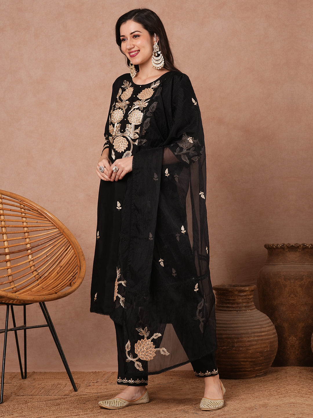 Solid Floral Embroidered Straight Fit Kurta with Pant and Dupatta - Black