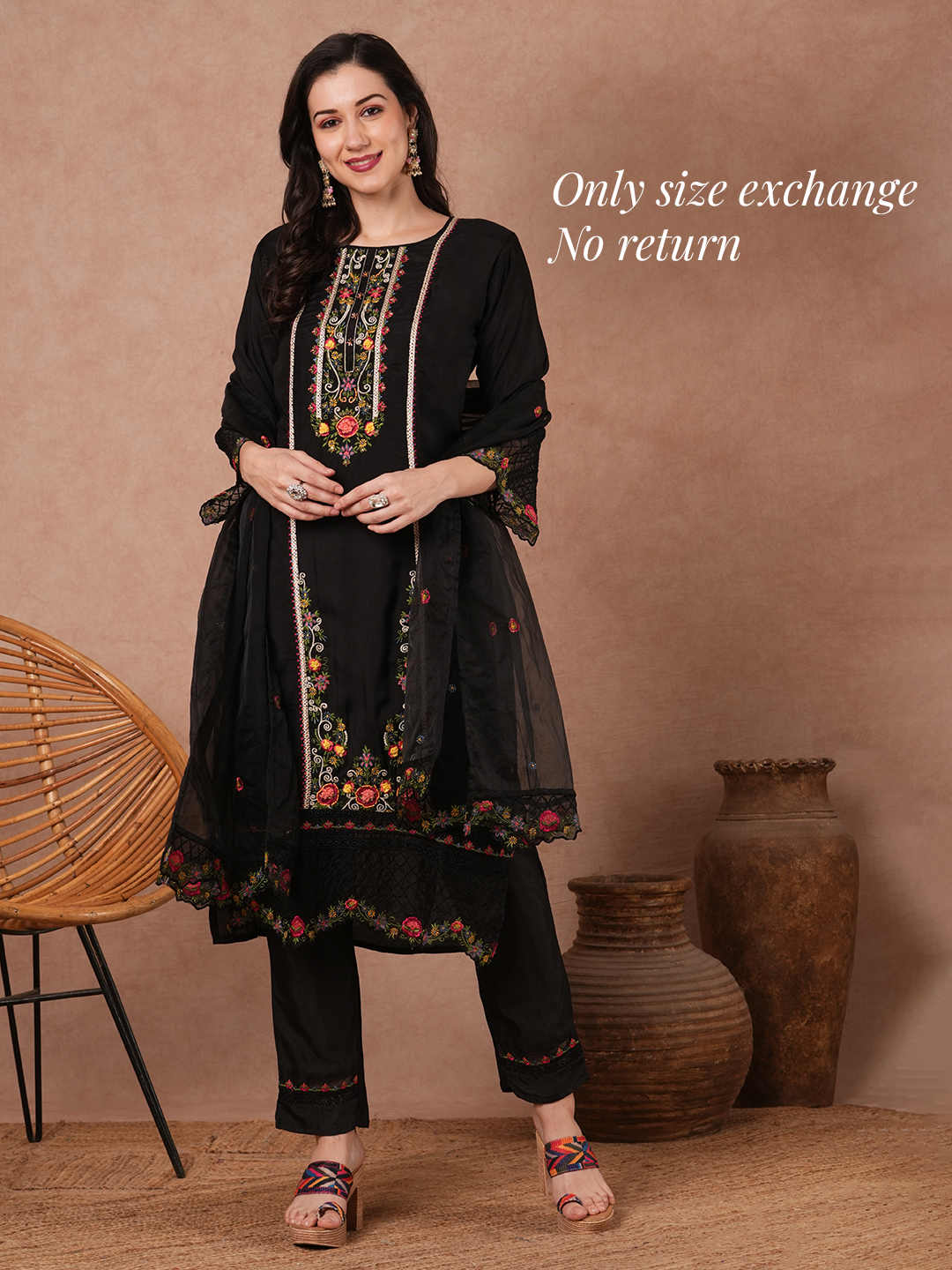 Solid Floral Embroidered Straight Fit Kurta with Pant and Dupatta - Black