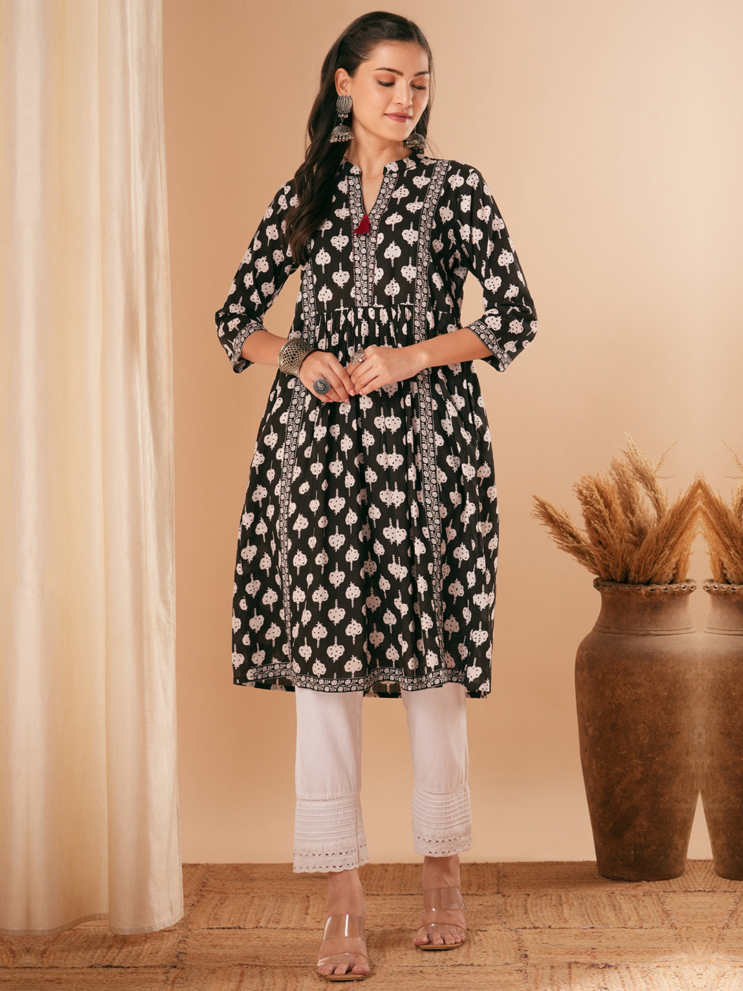 Ethnic Floral Printed A-Line Pleated Midi Dress - Black