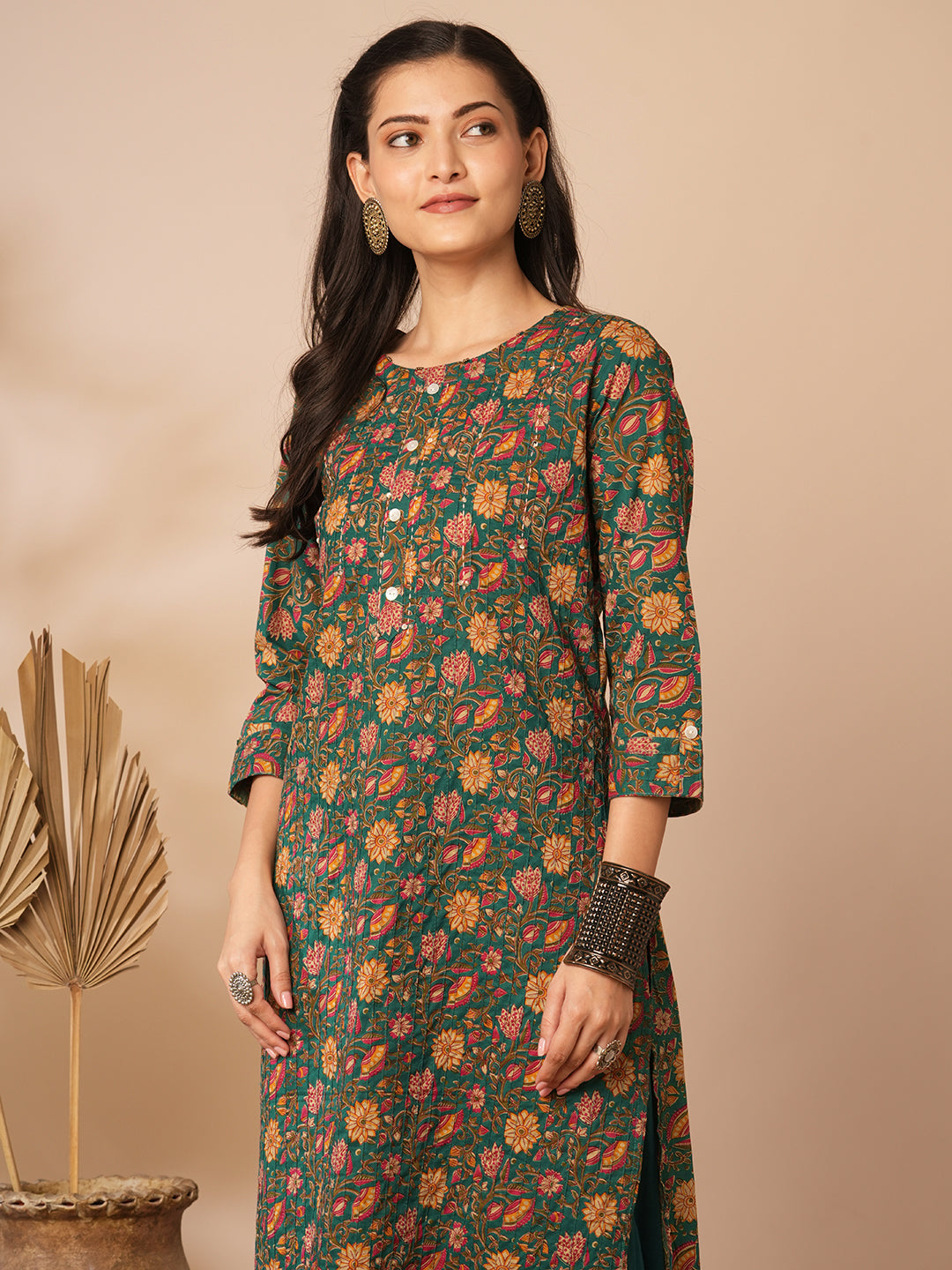 Ethnic Floral Printed Straight Fit Pin Tucked Kurta - Green