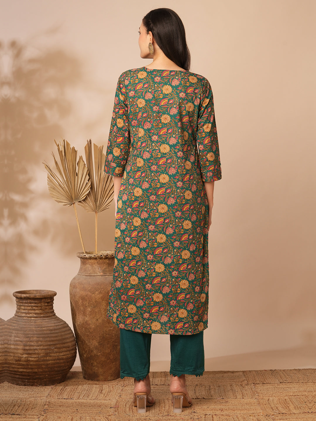Ethnic Floral Printed Straight Fit Pin Tucked Kurta - Green