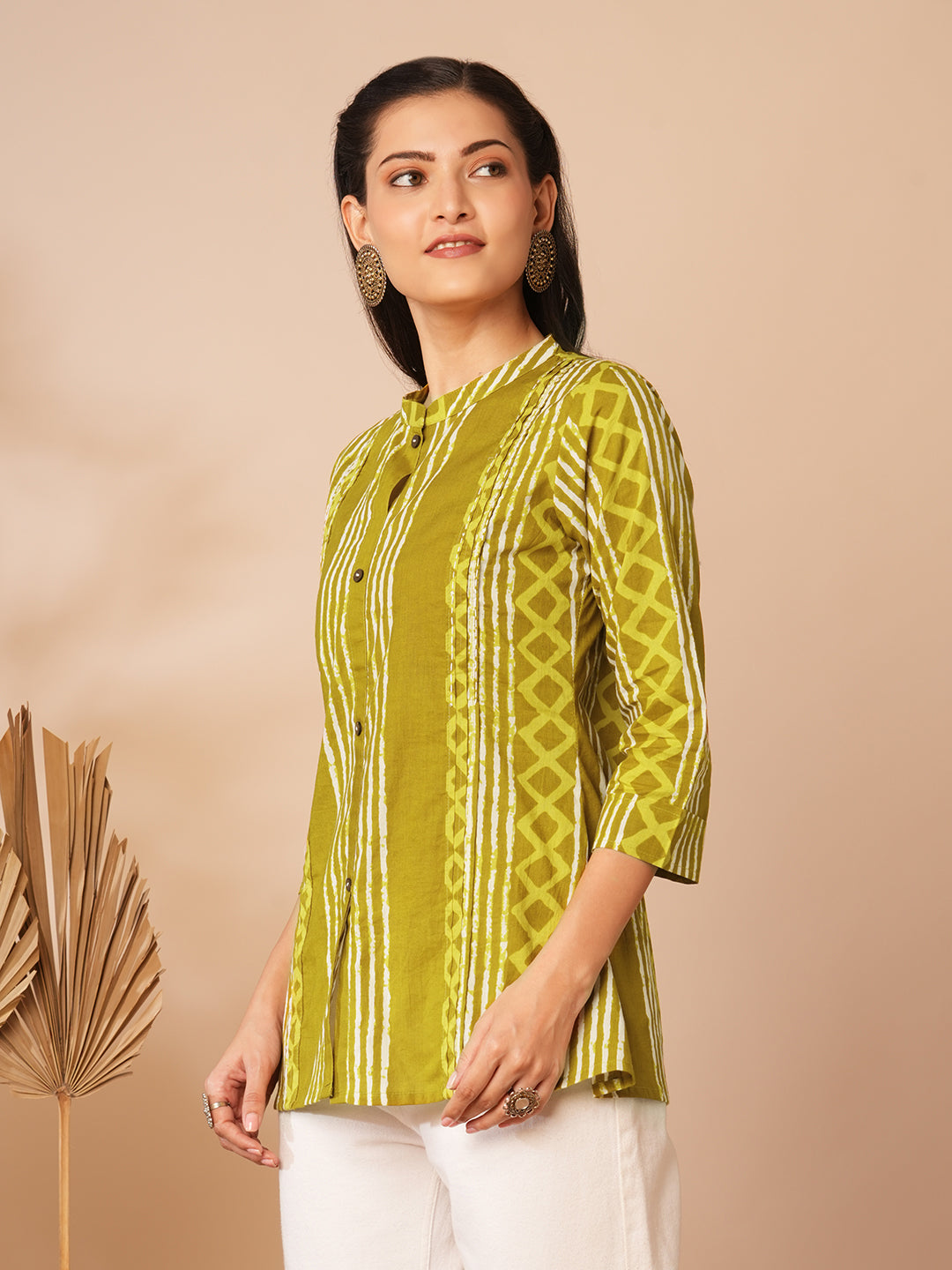 Ethnic Stripes Printed Straight Fit Kurti - Mustard Green