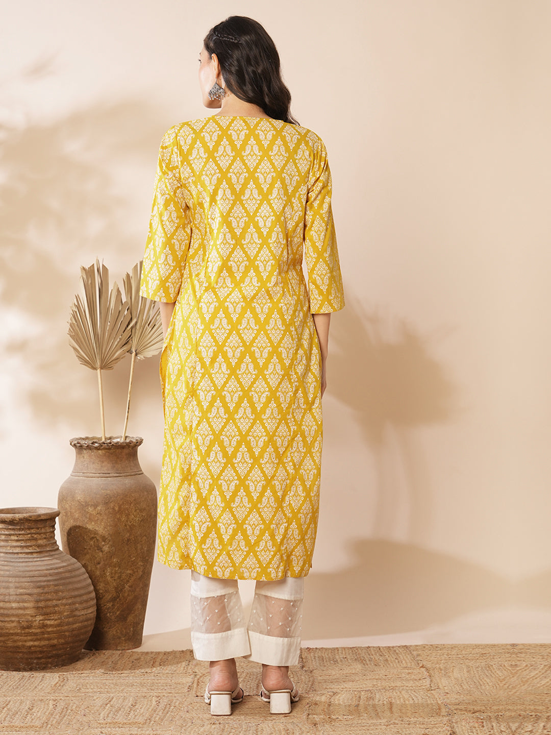 Ethnic Floral Printed Straight Fit Kurta - Yellow
