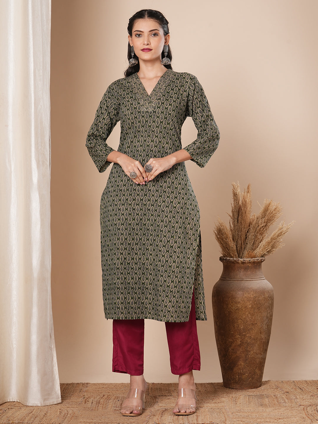 Ethnic Floral Printed Straight Fit Kurta - Green