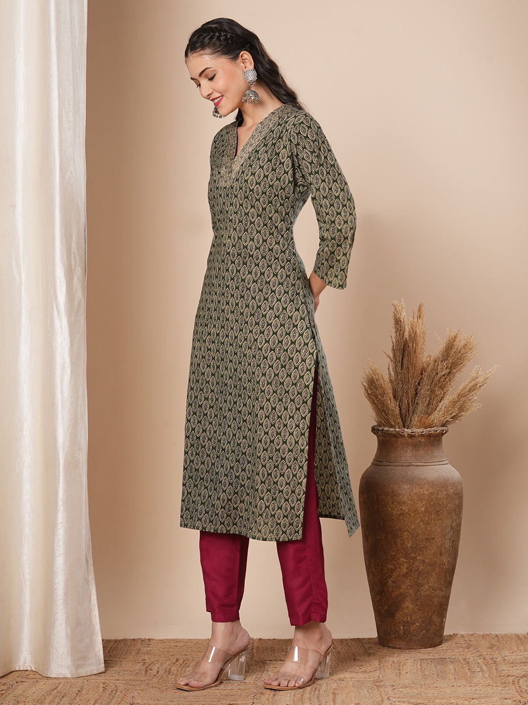 Ethnic Floral Printed Straight Fit Kurta - Green