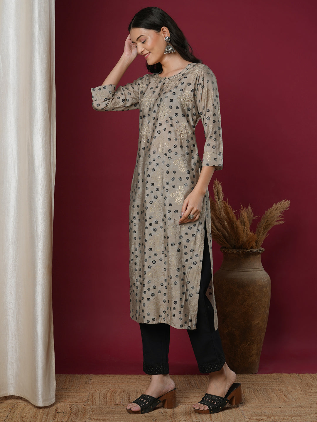 Floral Foil Printed & Embroidered Straight Fit Kurta - Grey