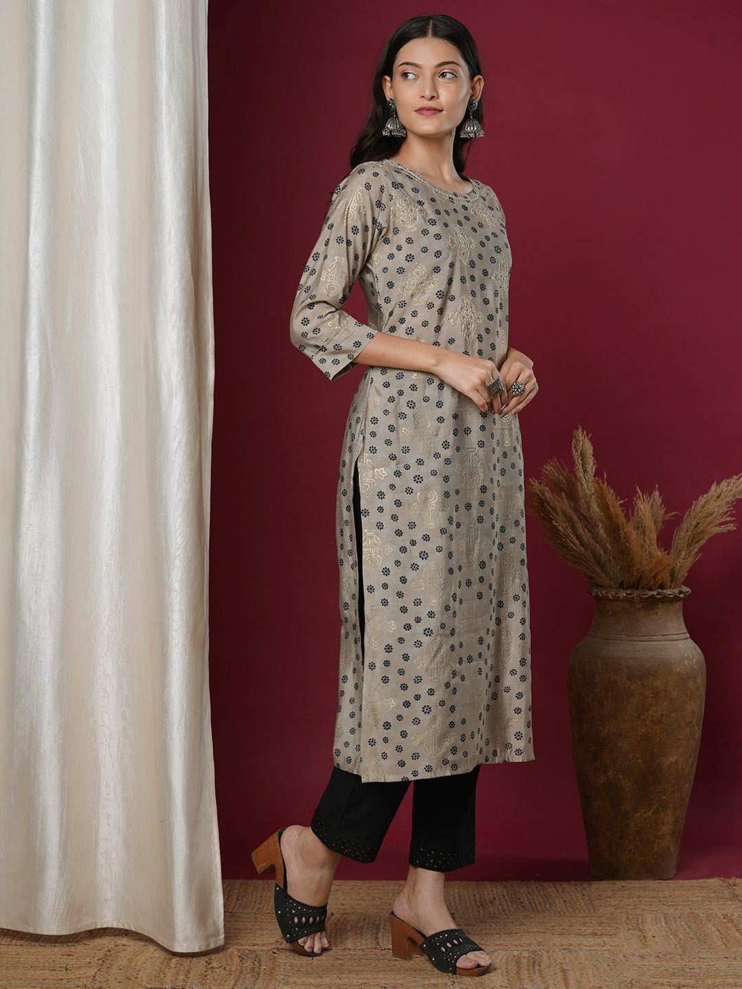 Floral Foil Printed & Embroidered Straight Fit Kurta - Grey