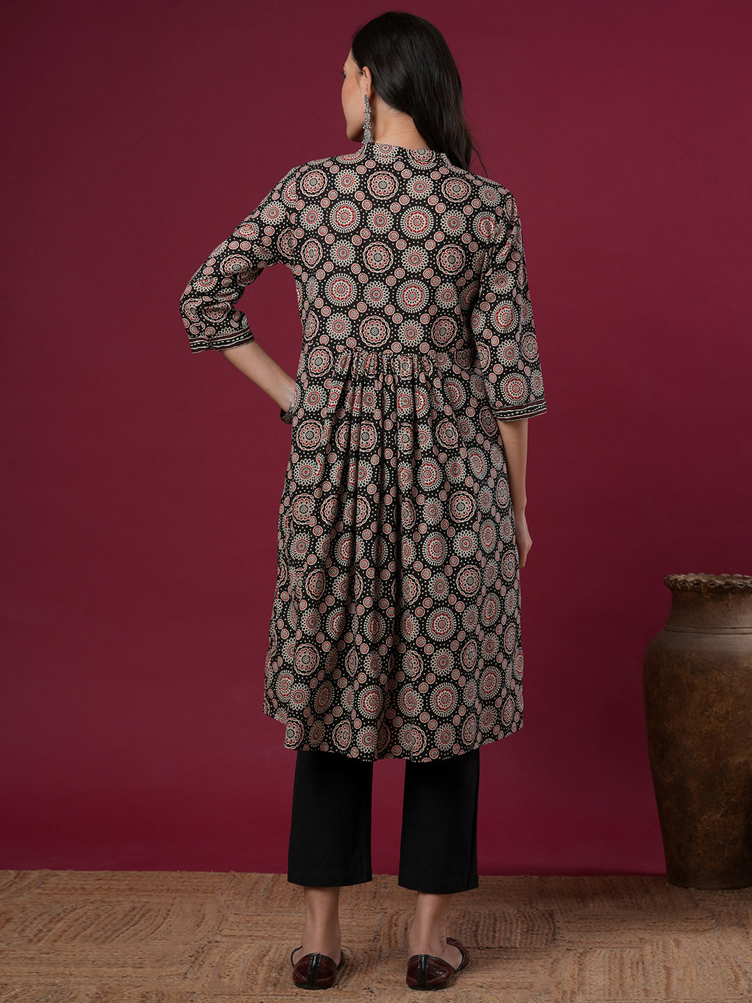 Ethnic Floral Printed A-Line Pleated Midi Dress - Black