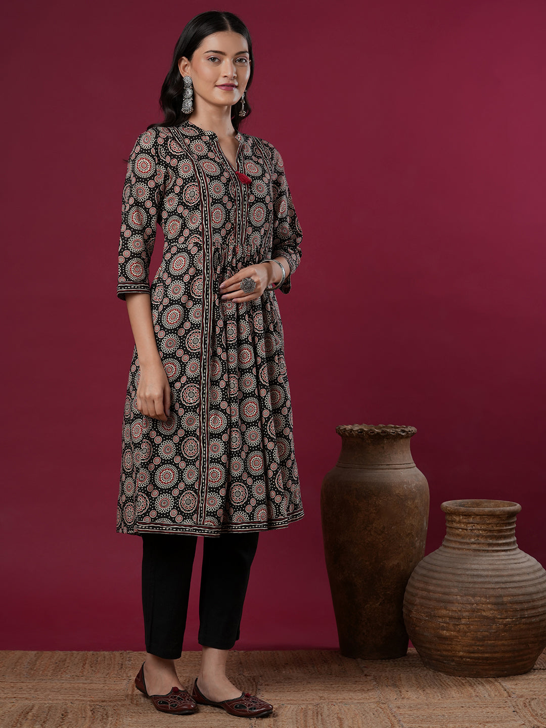 Ethnic Floral Printed A-Line Pleated Midi Dress - Black