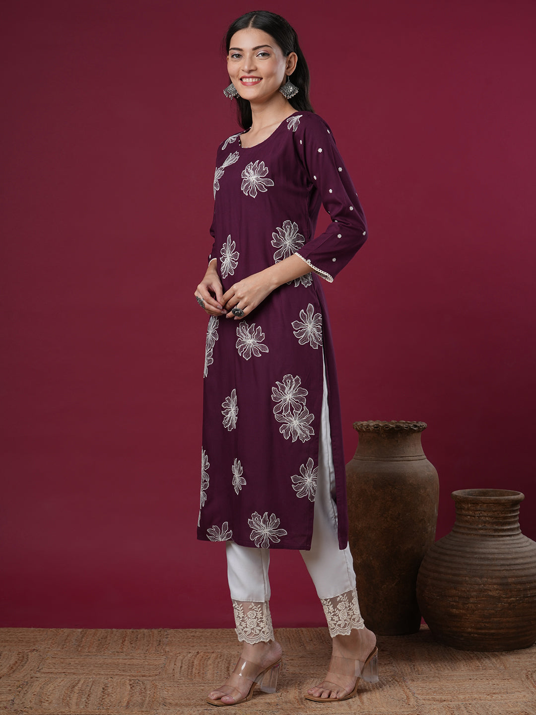 Solid Abstract Floral Embroidered Straight Fit Kurta - Burgundy