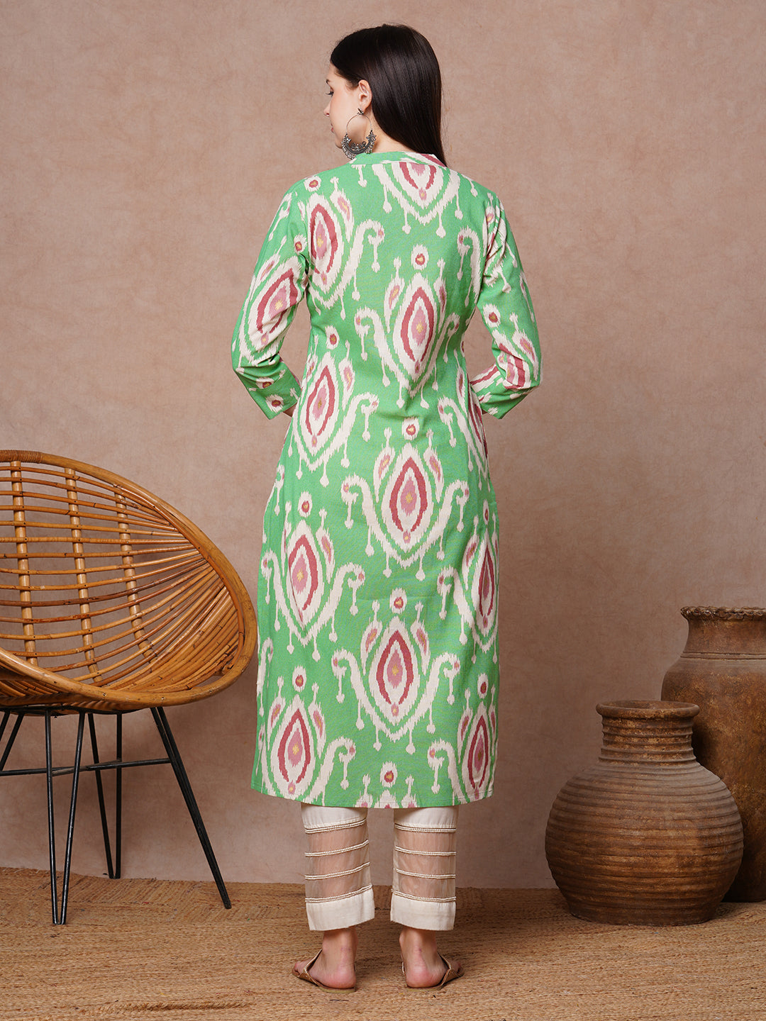 Ethnic Ikat Foil Printed Straight Fit Kurta - Green