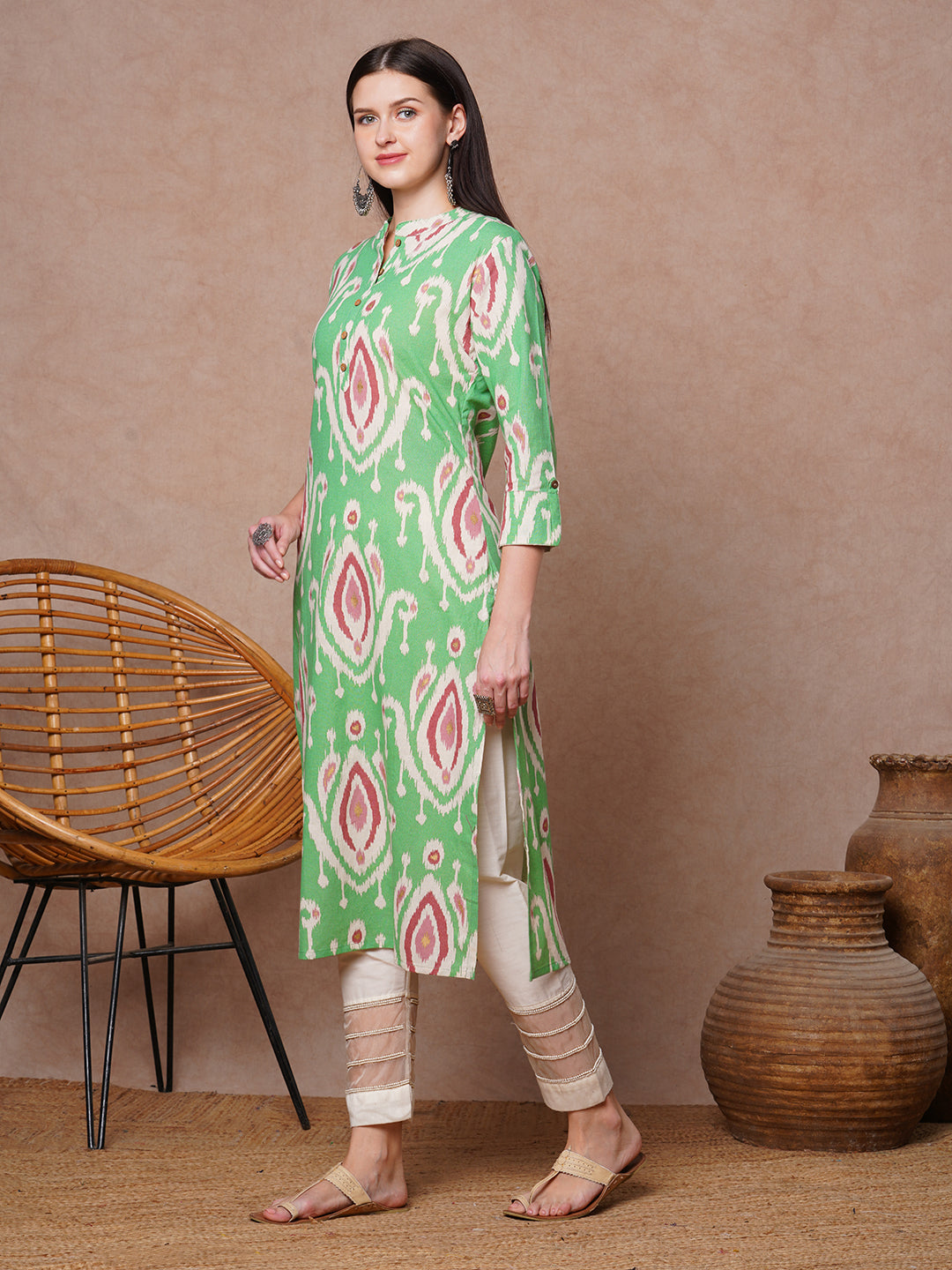 Ethnic Ikat Foil Printed Straight Fit Kurta - Green