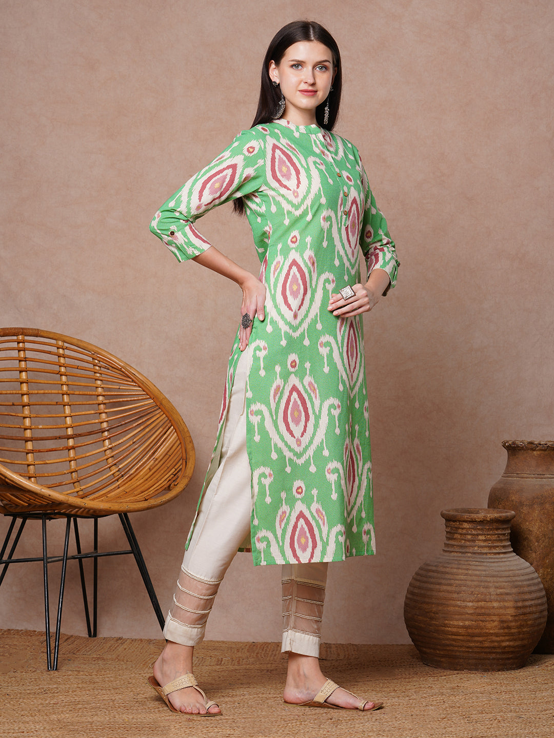 Ethnic Ikat Foil Printed Straight Fit Kurta - Green