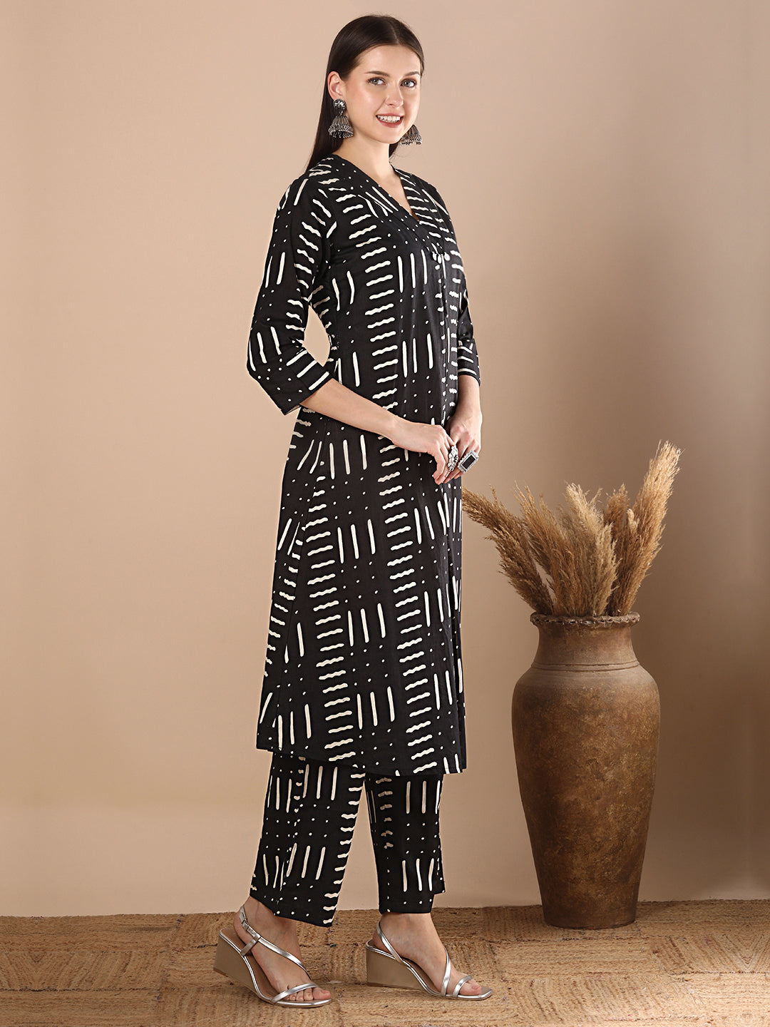 Abstract Geometric Printed A-Line Paneled Co-ord Set - Black