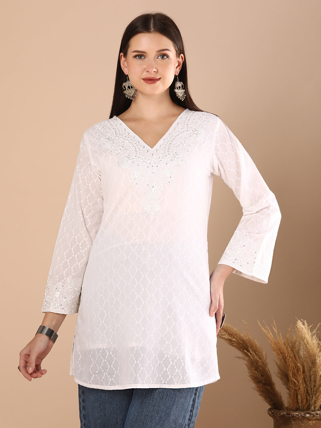 Solid Floral Embroidered Straight Fit Kurti - White