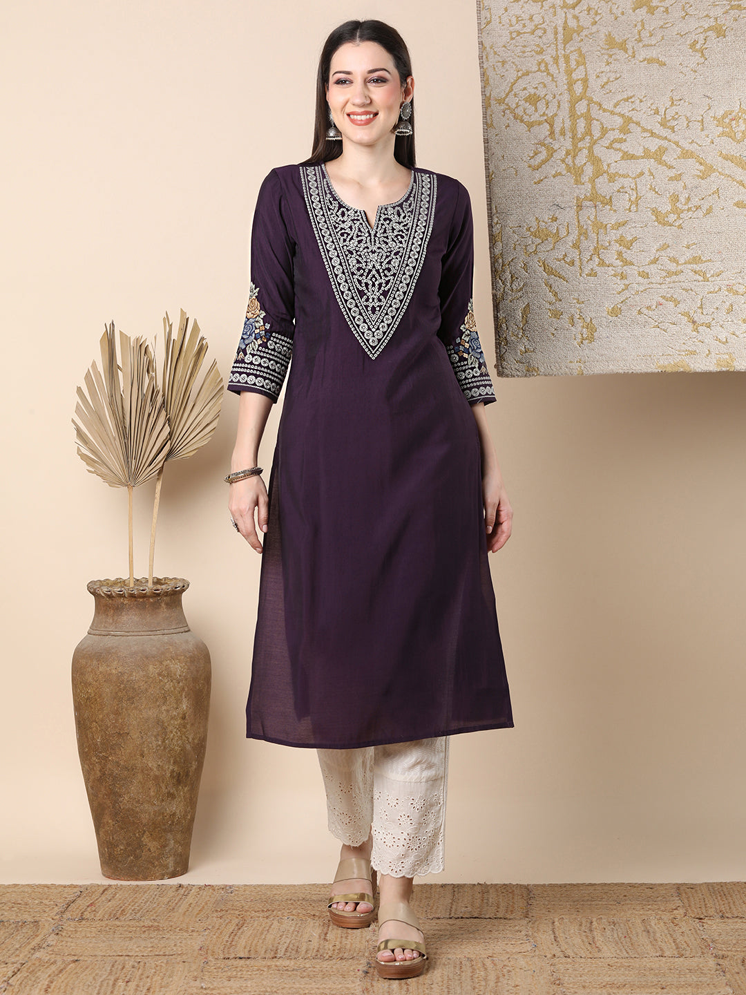Solid Floral Embroidered Straight Fit Kurta - Violet