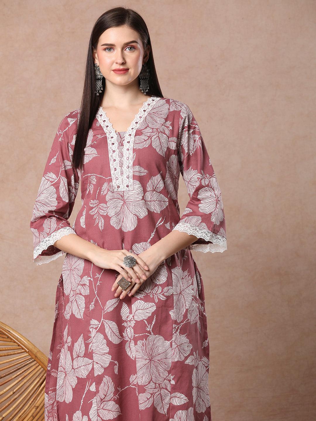 Ethnic & Floral Printed Straight Fit Cotton Flax Kurta - Pink