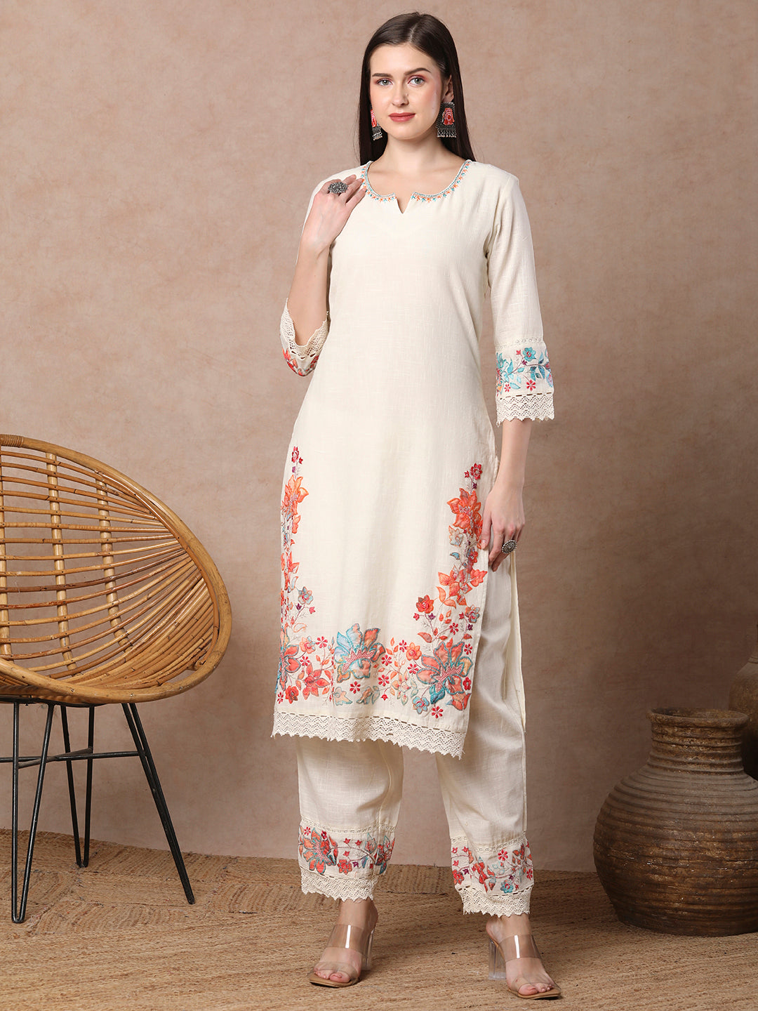 Solid Floral threadwork Embroidered Straight Kurta with Pant - Off White