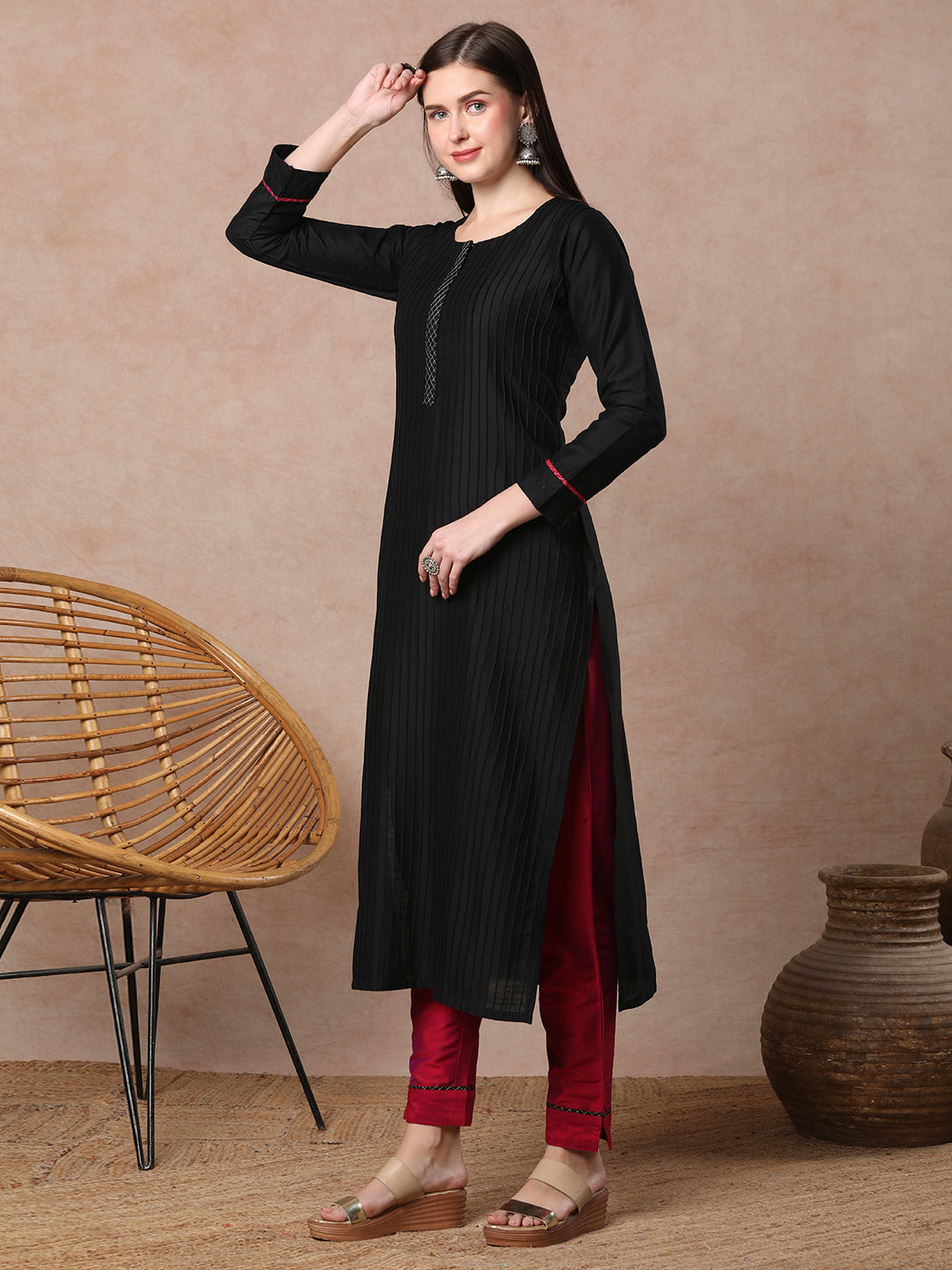 Solid Pin Tucked Straight Fit Kurta with Pant - Black