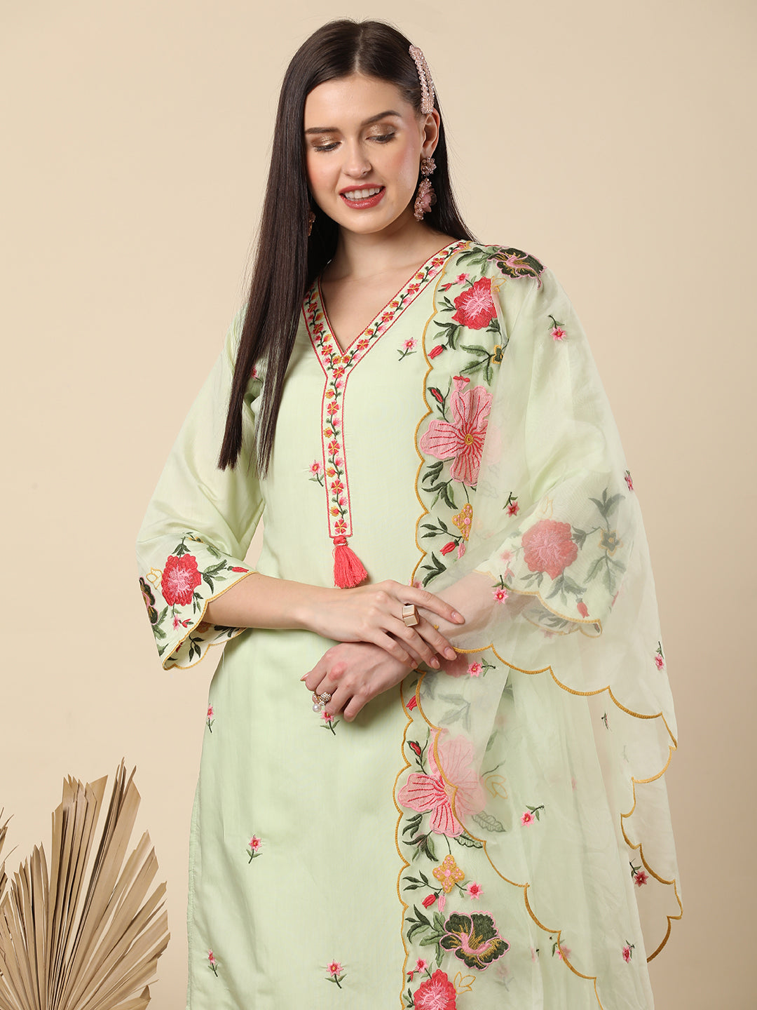 Floral Threadwork Embroidered Straight Cut Kurta with Pant & Organza Dupatta - Light Green