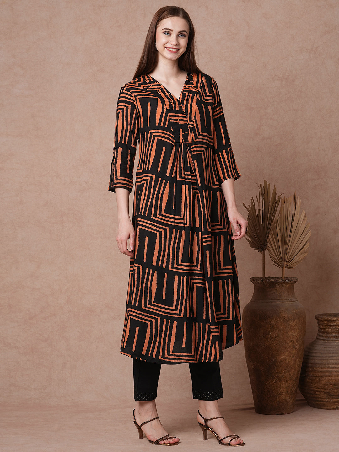 Abstract Geometric Printed A-Line Pleated Midi Dress - Multi