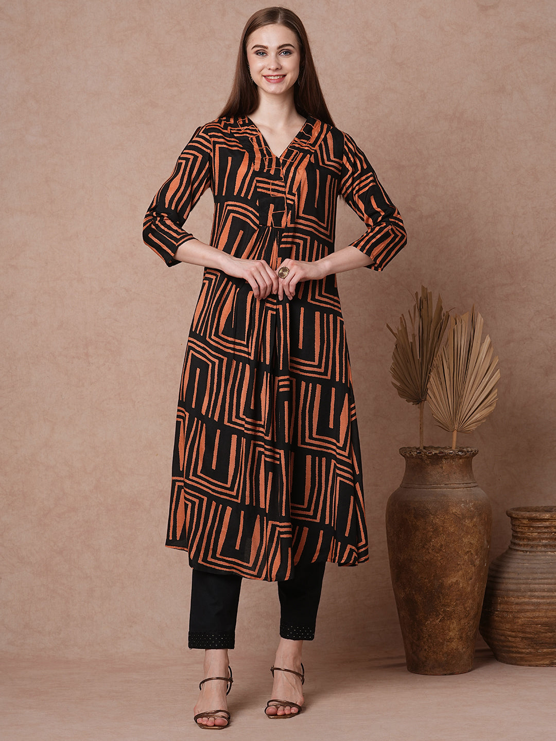 Abstract Geometric Printed A-Line Pleated Midi Dress - Multi