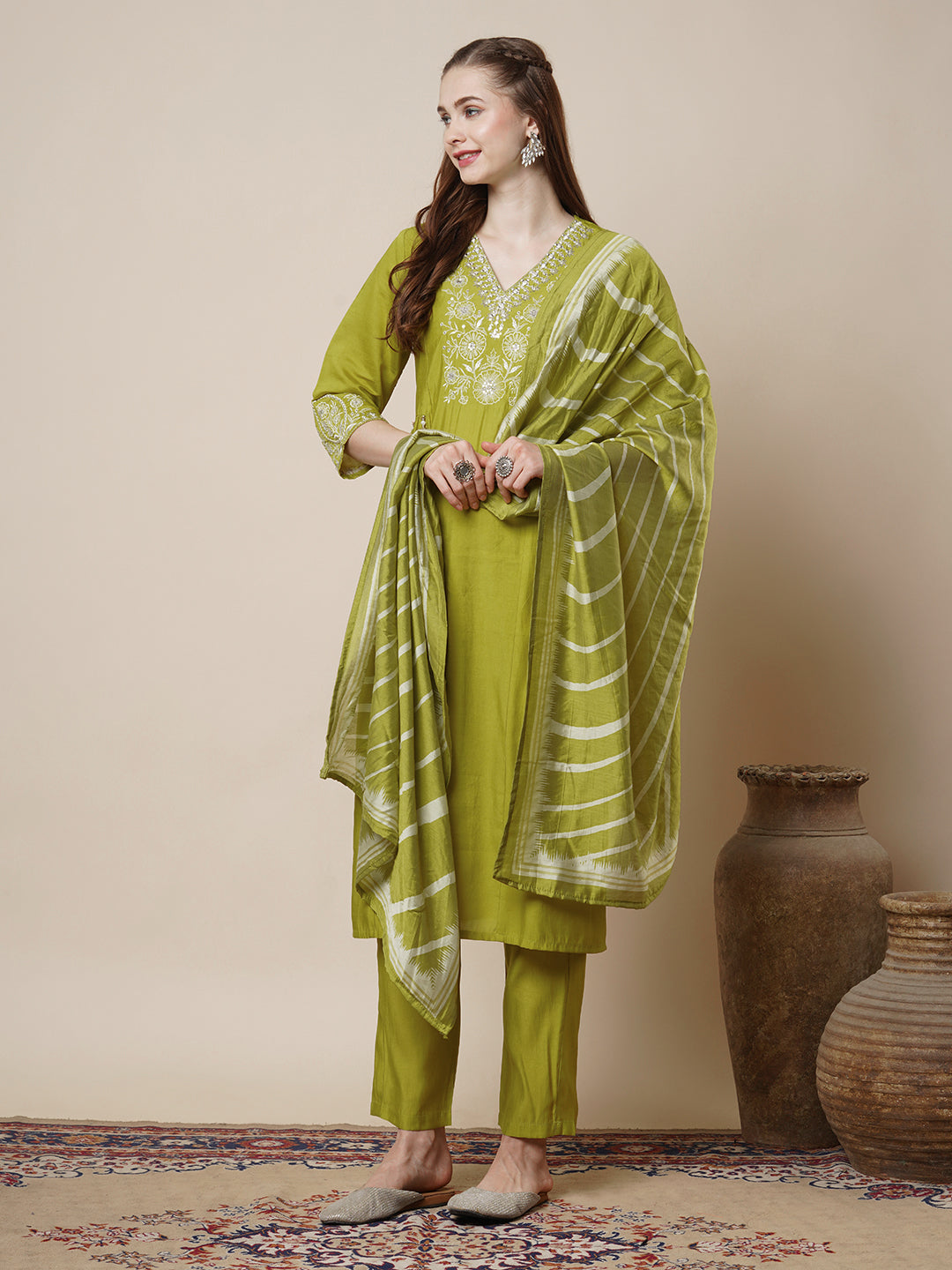 Solid Ethnic Floral Threadwork Embroidered Kurta with Pant & Dupatta - Green