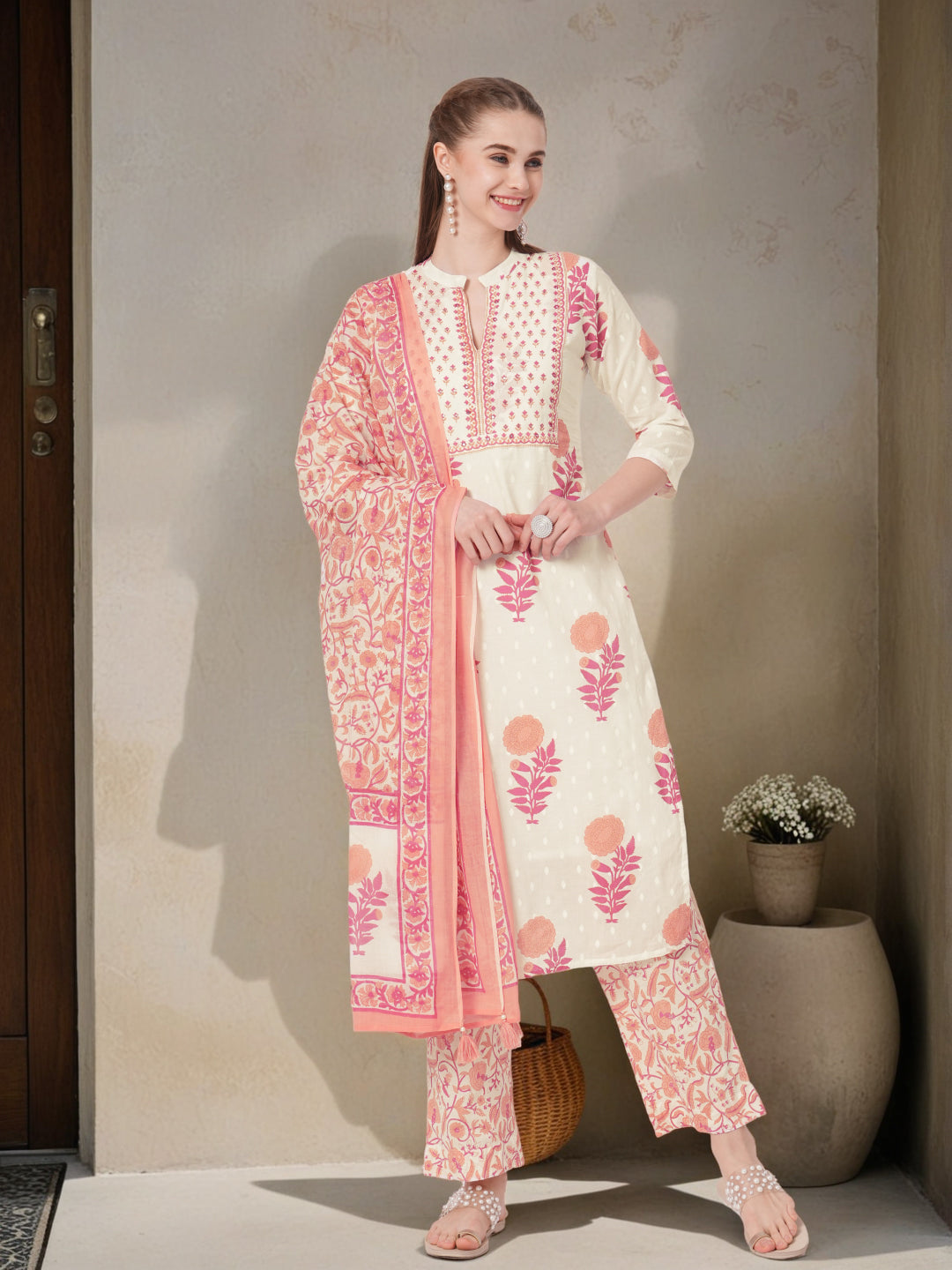 Floral Block printed Straight Fit Kurta with Pant & Dupatta - Off White
