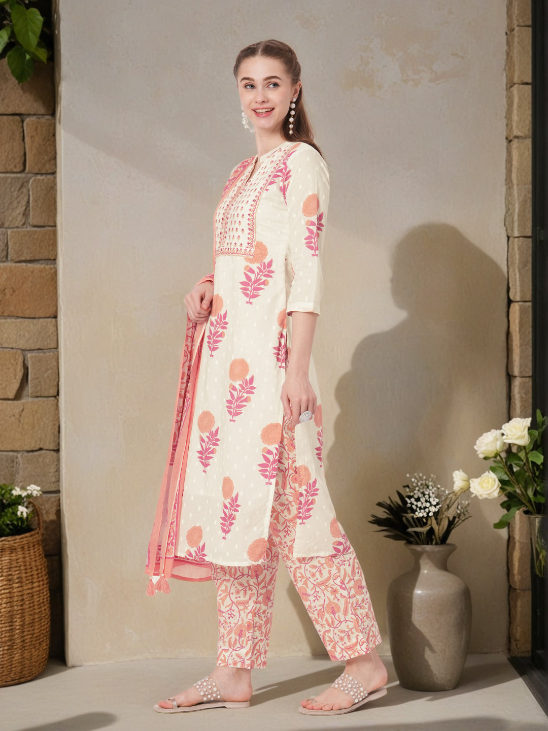 Floral Block printed Straight Fit Kurta with Pant & Dupatta - Off White