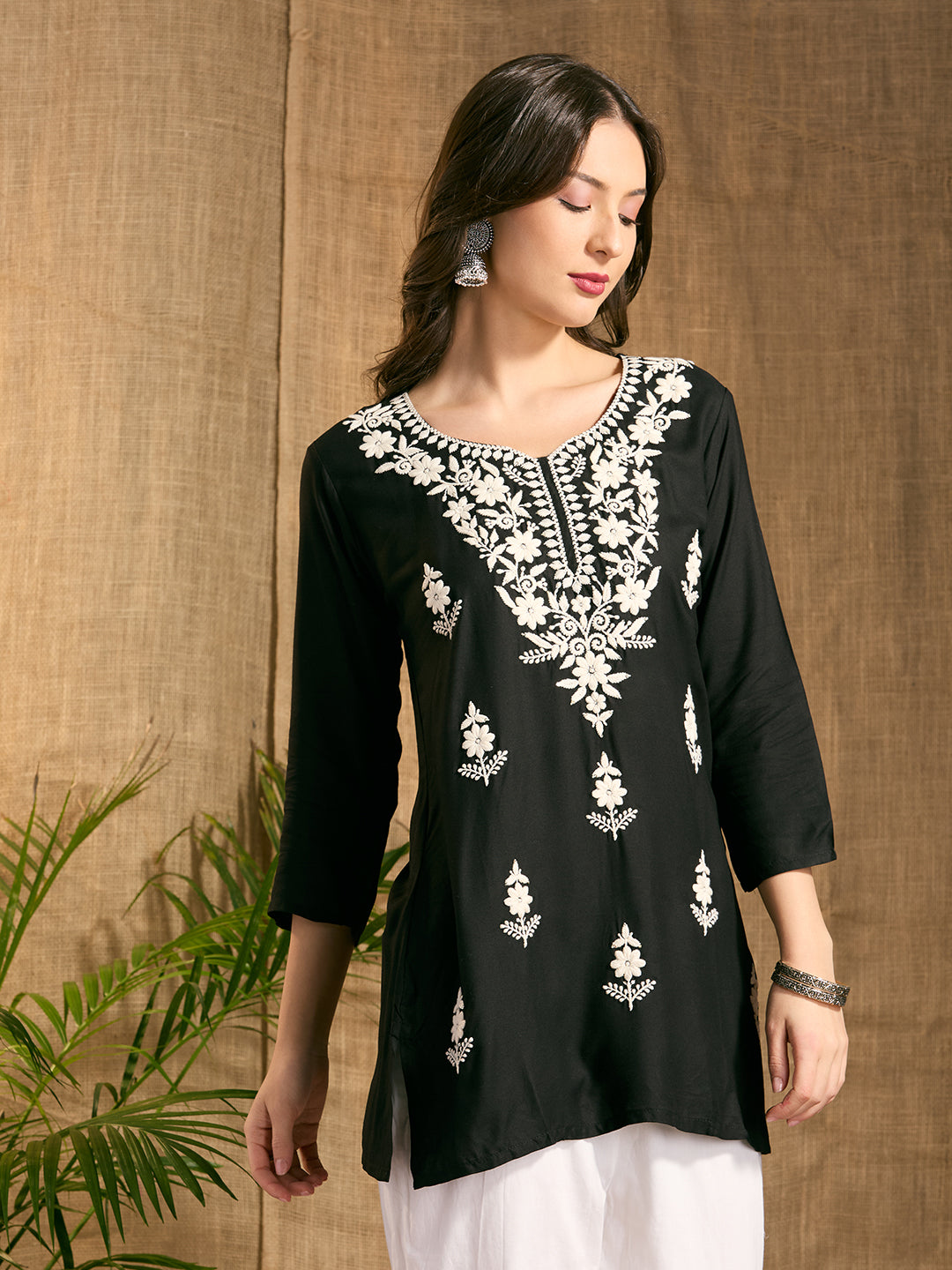 Solid Floral Chikankari Embroidered Straight Fit Kurti - Black