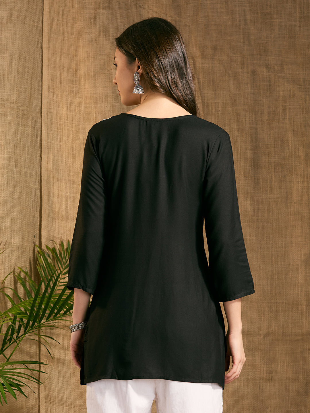 Solid Floral Chikankari Embroidered Straight Fit Kurti - Black