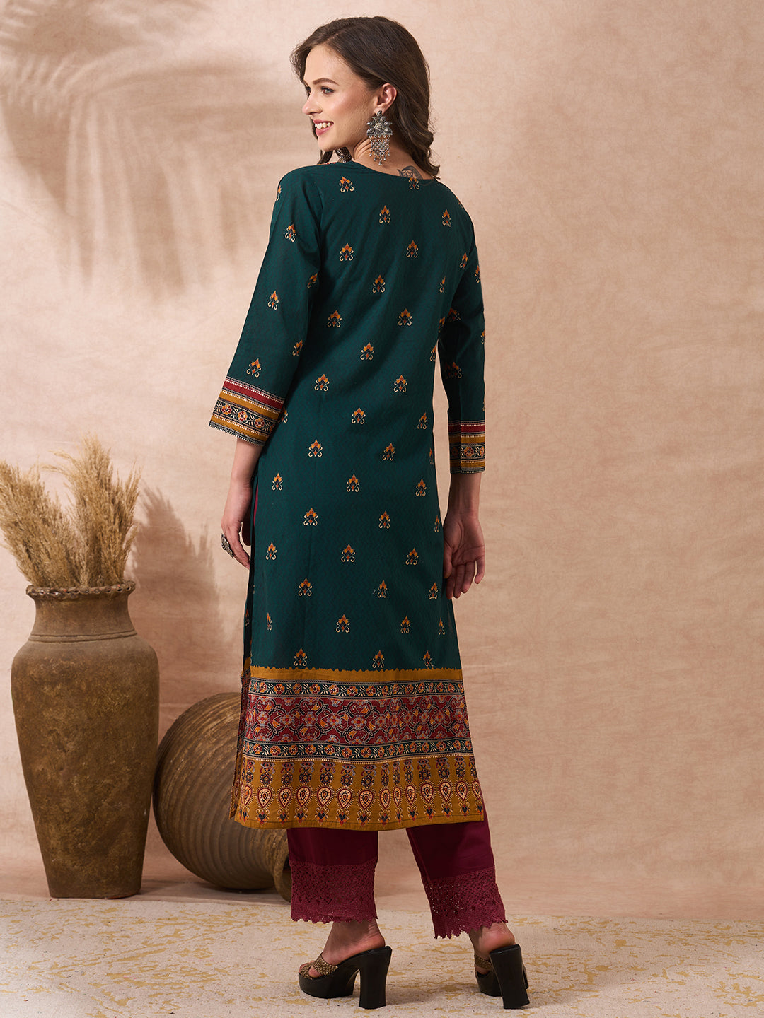 Ethnic Floral Printed Straight Fit Kurta - Green