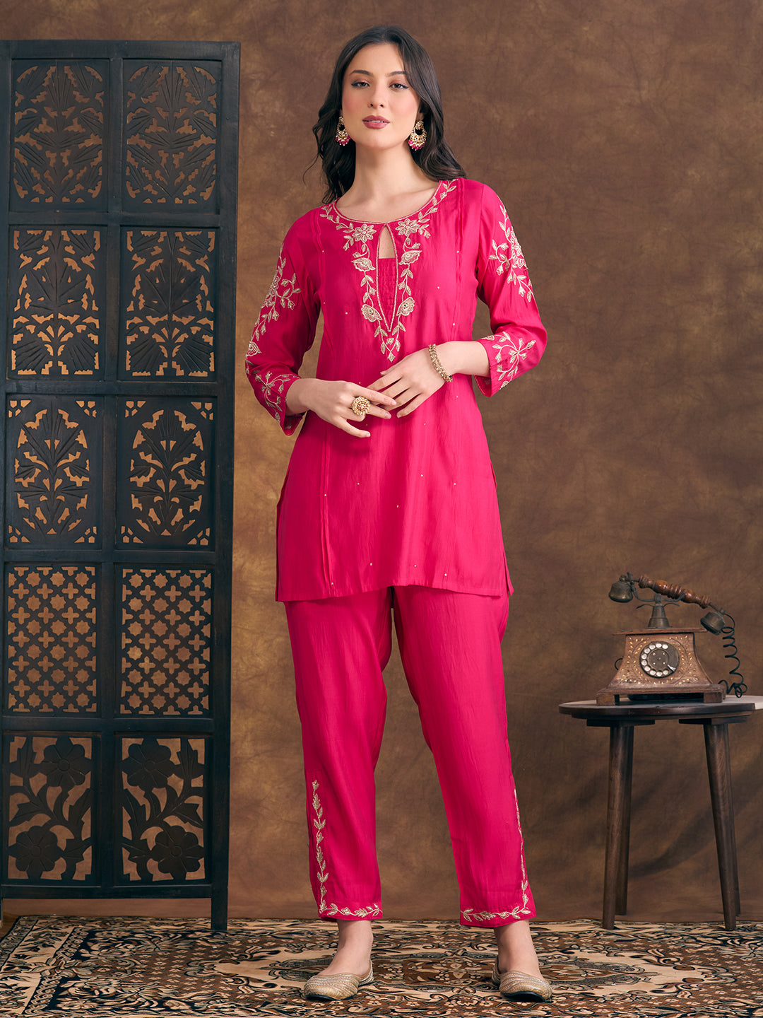 Solid Ethnic Zari Embroidered Straight Fit Kurta with Pant - Pink